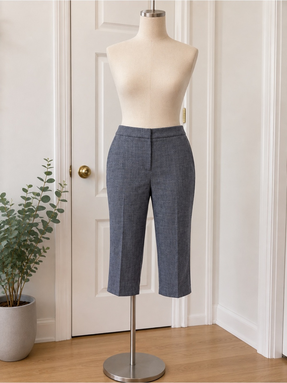 Calvin Klein Gray Cropped Tailored Capris